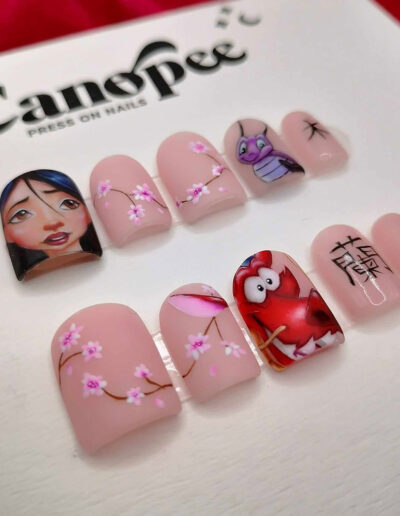 Press-on nails sur mesure